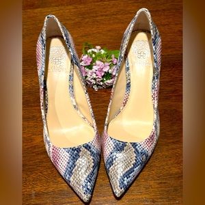 NEW!! Vince Camuto Heels Size 10M 2 1/2 inch heels. Not in original box.